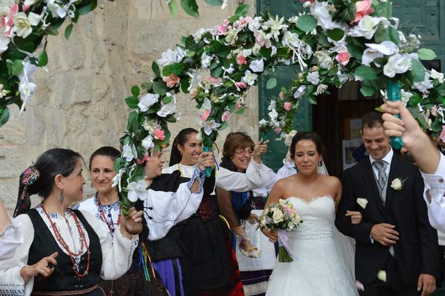Grupo de Coros y Danzas Besana - 4
