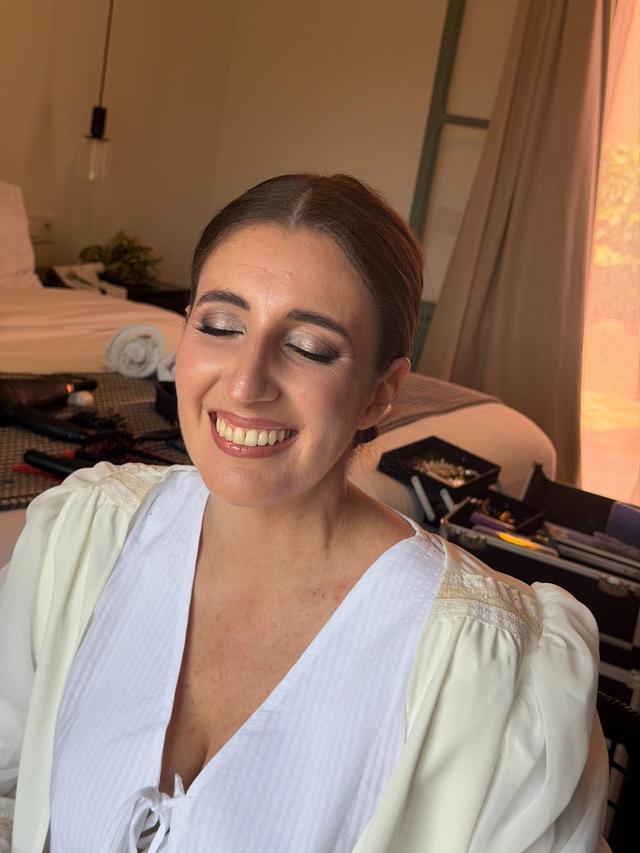Laura Cantos Maquillaje y Peinado - 2