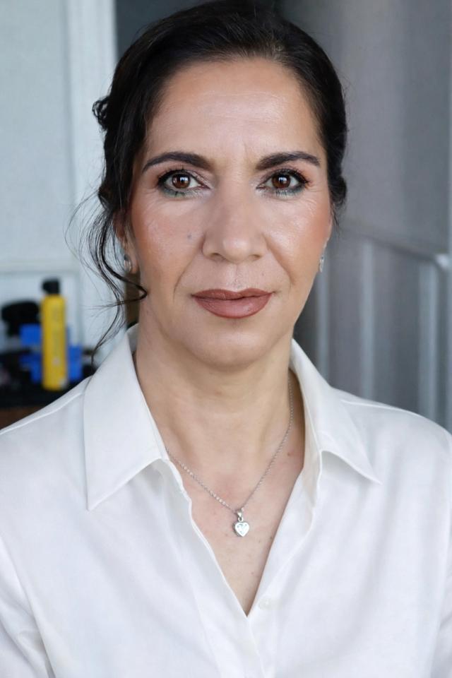 Reyes Maquilladora profesional - 2