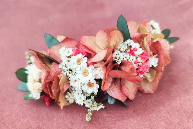 Crowns & Flowers 3