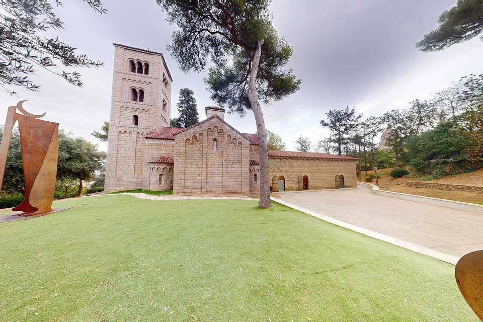 Monestir de Poble Espanyol Barcelona 3d tour