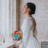 María