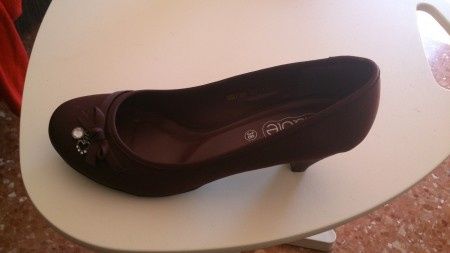 Combinar zapatos de colores con el vestido de novia? si o no? 1