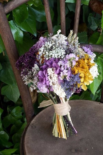 Con hortensias moradas