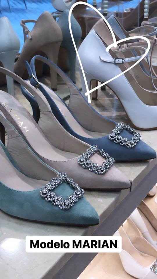 Los zapatos por delante ( los verdes)