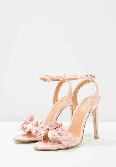  Sandalias de tacón - 22