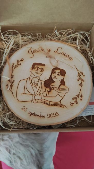 Me ayudais?: rodajas de madera grabadas! 1