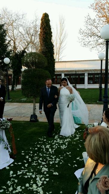Con que vestido clara novias te casas? - 3