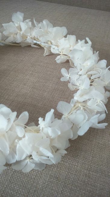 Coronita de hortensias blanca para mi princesita - 1