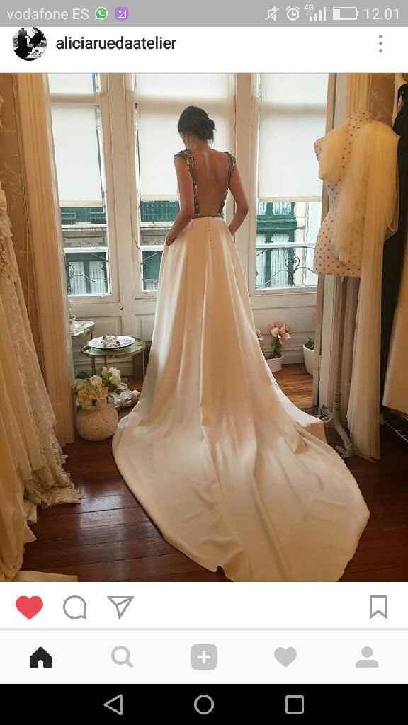 Ayuda vestido estilo alicia rueda - 1