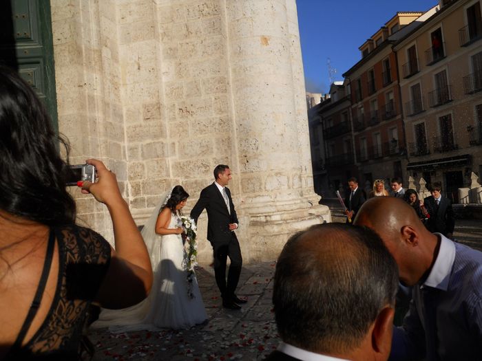 Saliendo de la iglesia