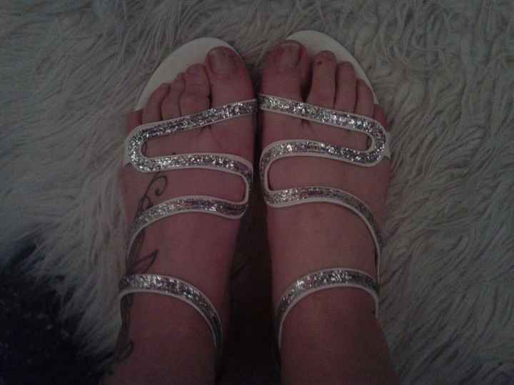 Zapatos o sandalias planos para novias - 1
