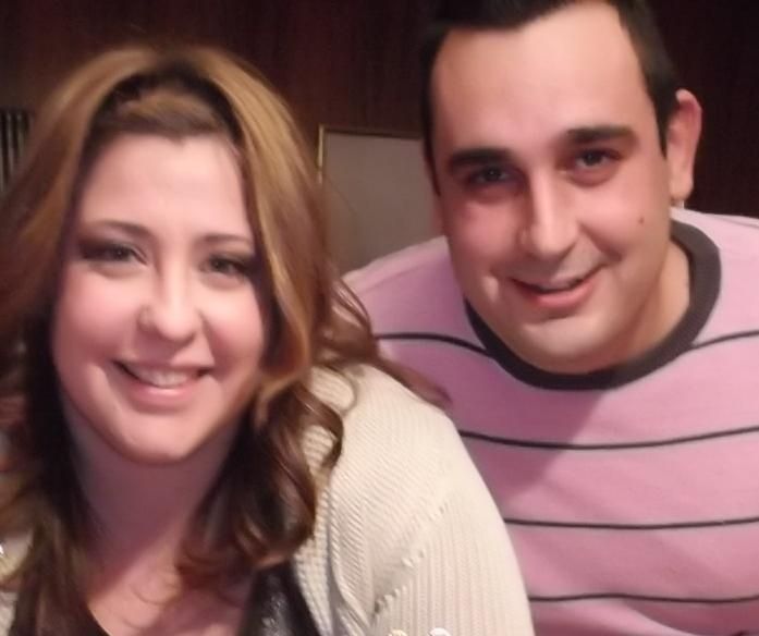 mi novio y yo dentro de 93 dias........casados!!!! jejejeje