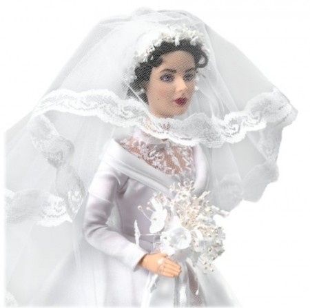 Cuál es tu Barbie vestida de novia preferida? - 5