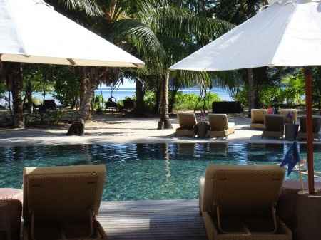 Piscina cerca de la habitación Islas Seychelles 