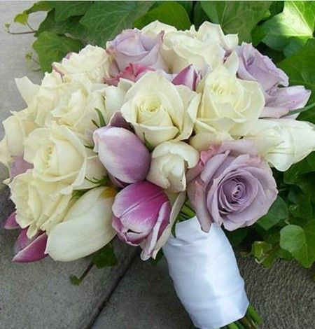 Rosas y tulipanes