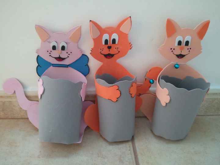 Gatos con goma eva  