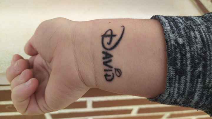 ¿Llevas algún tattoo romántico vinculado con tu pareja? - 1