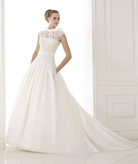 Primera ojeada de vestidos - 33