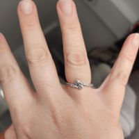 Derecha o izquierda: ¿en qué mano llevas tu anillo de pedida? 💍 - 1