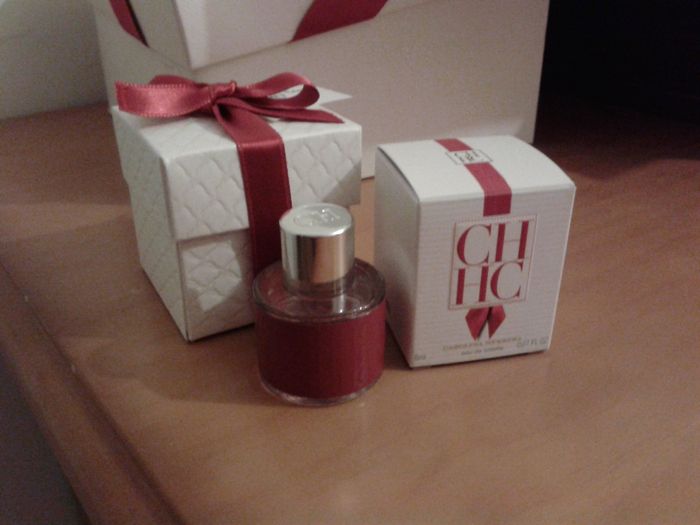  perfume CH