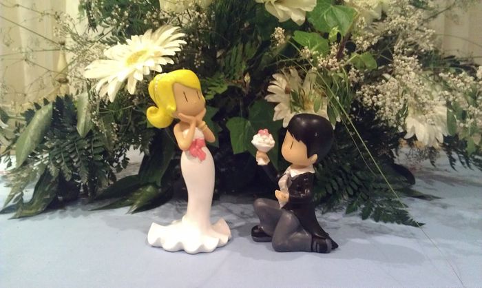 Detalle novios y copas primer brindis