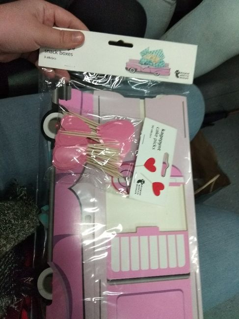 Algunas cosas de la mesa de chuches - 2