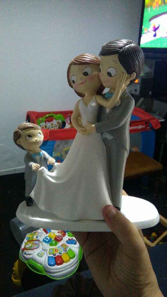 Figura tarta novios con hijo - 1