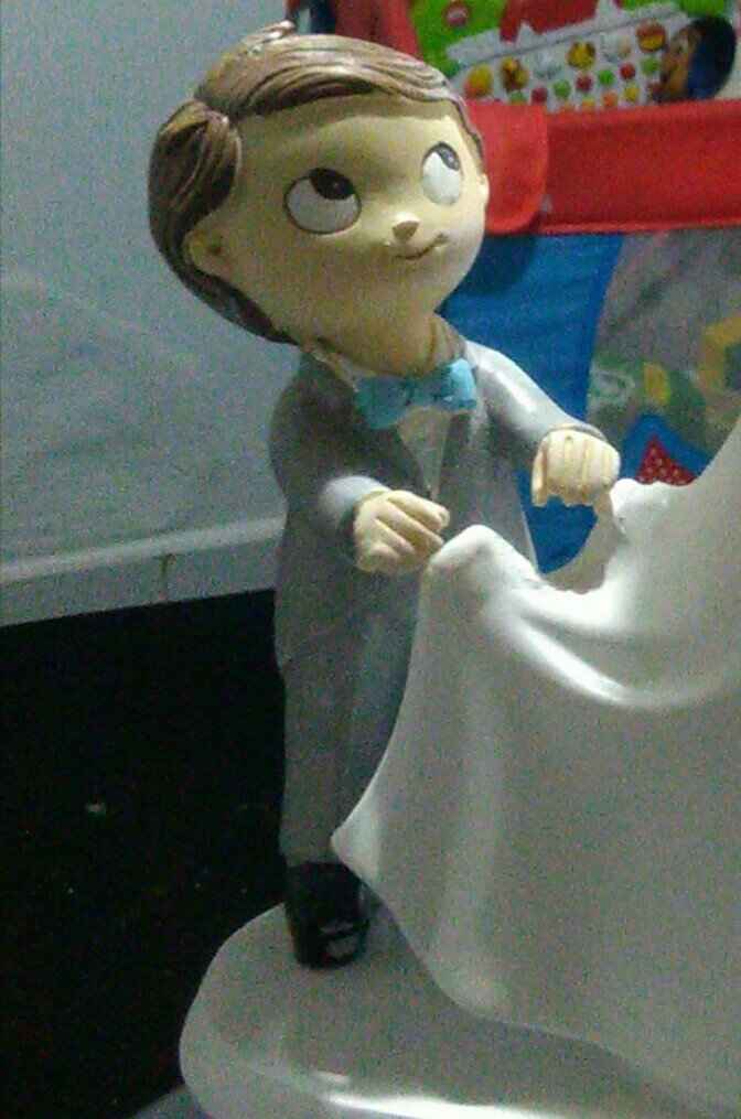 Figura tarta novios con hijo - 1
