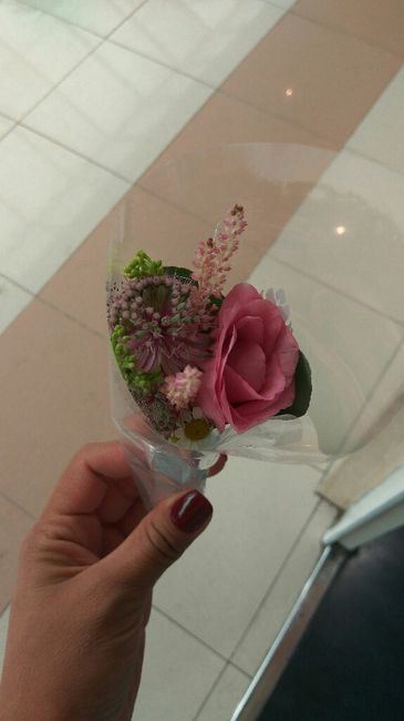 ¿Combinarás tu ramo con el boutonier del novio? - 1