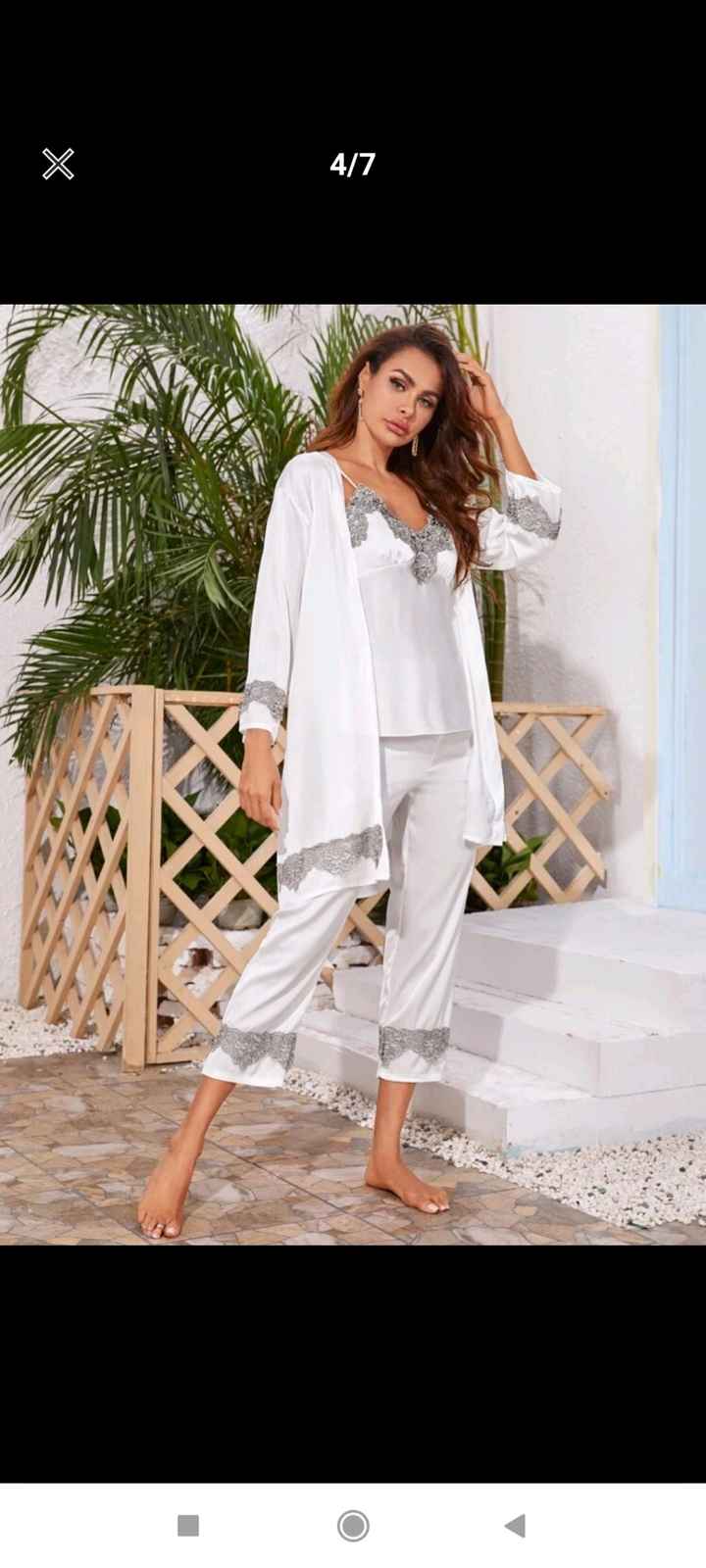 Pijama o bata con camison - 1