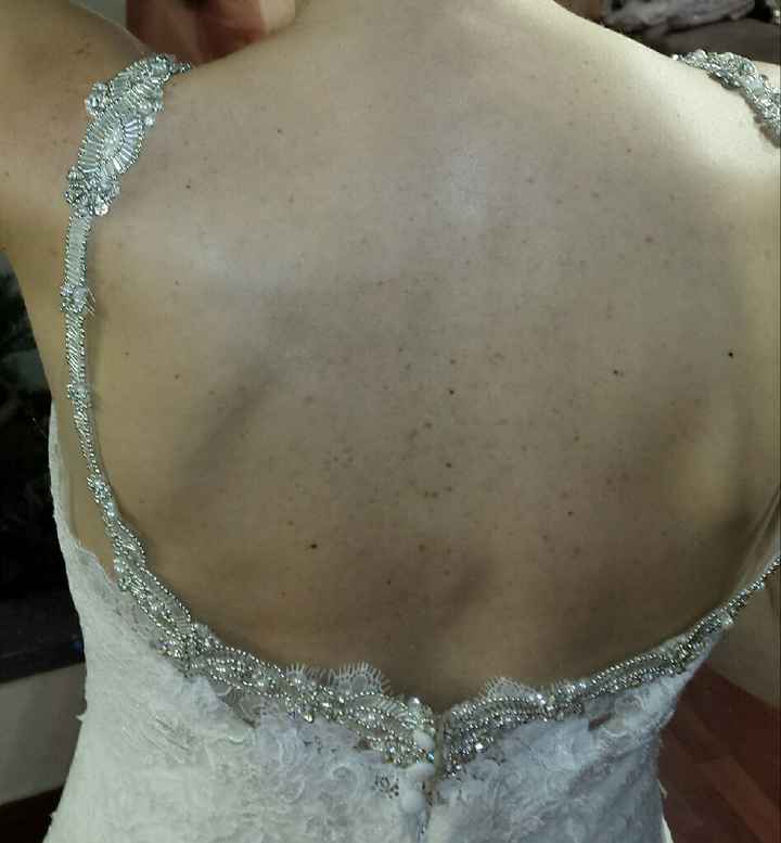 Indecisa con el tocado... - 1