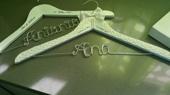 Ya tengo nuestras perchas personalizadas!!!!!! - 2
