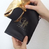 bailarinas doradas con bolsa