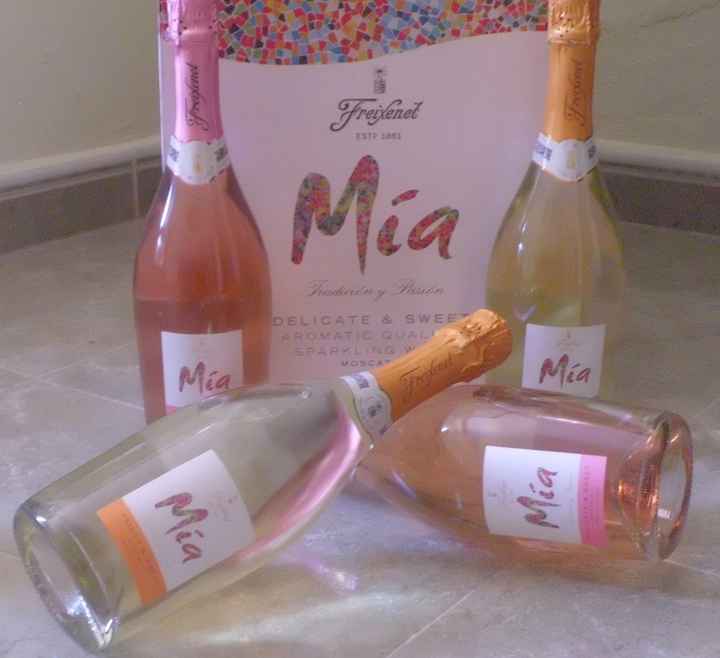 Mía Freixenet