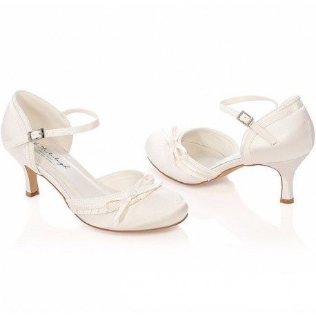Zapatos con poco tacón 