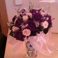 ramo de rosas moradas
