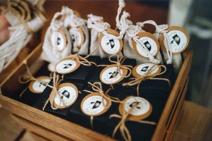 Mesa regalos (ellos)