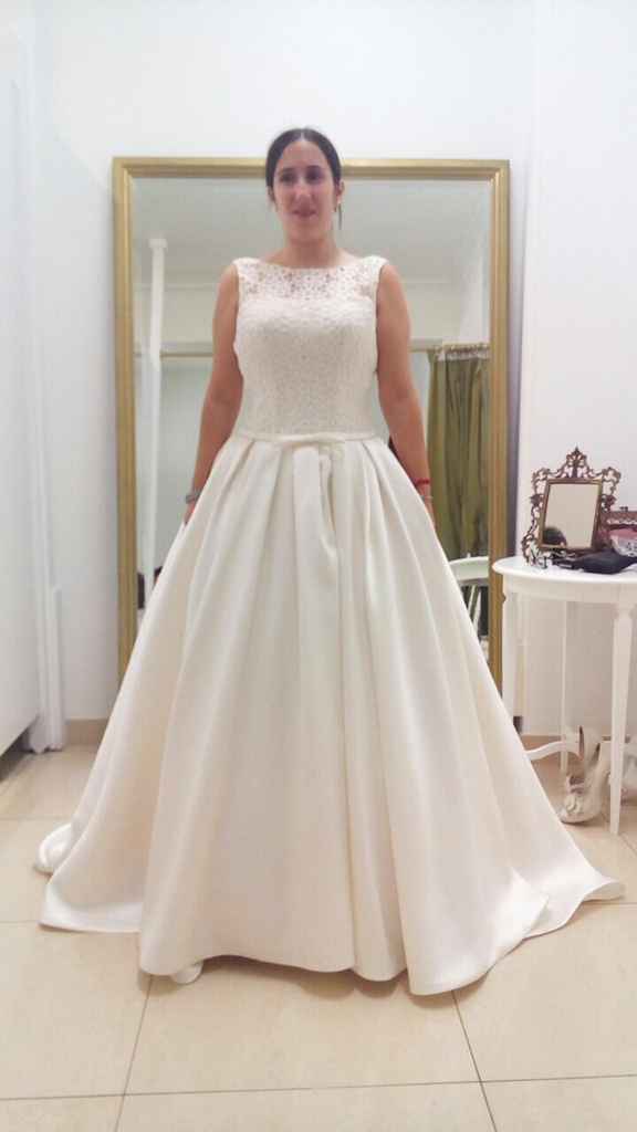 Ayuda! no encuentro vestidos similares a éste - 1