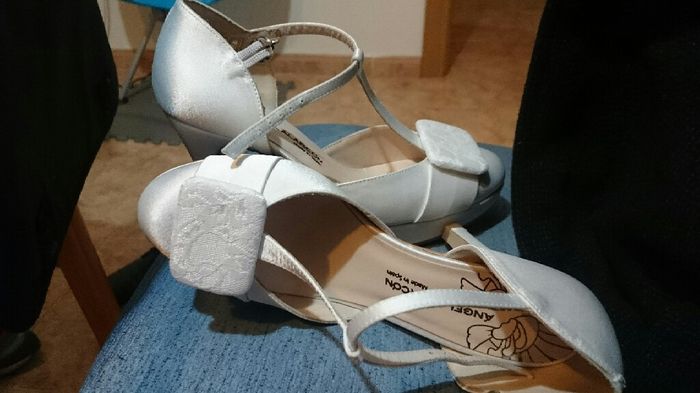 Zapatos, de no tener a tener dos... - 2