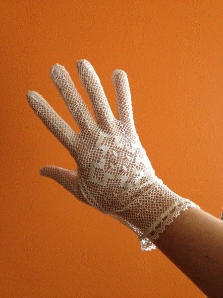 Mis guantes para el dia B
