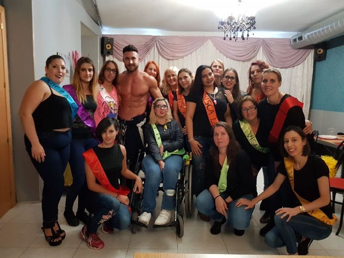  Cambiamos los números por artistas en las mesas. y muchas cosas - 4