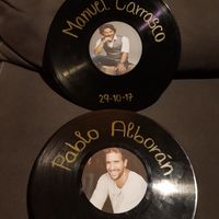 Cambiamos los números por artistas en las mesas. y muchas cosas - 2