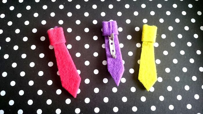 mini corbatas