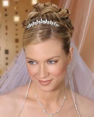 Peinado tiara