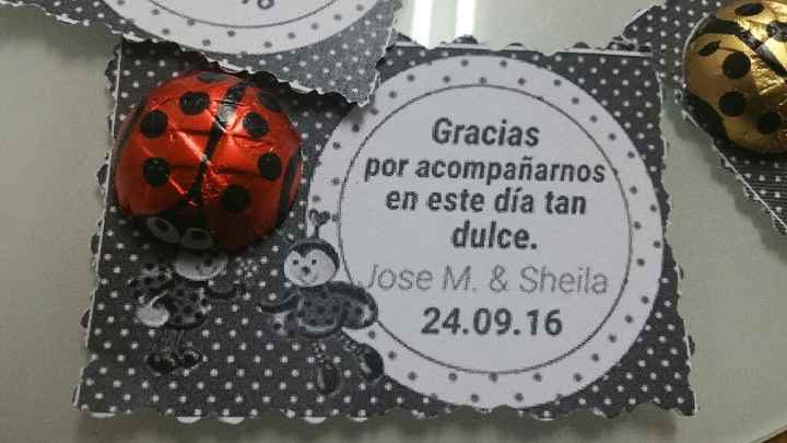 Un detalle en las mesas muy dulce - 2