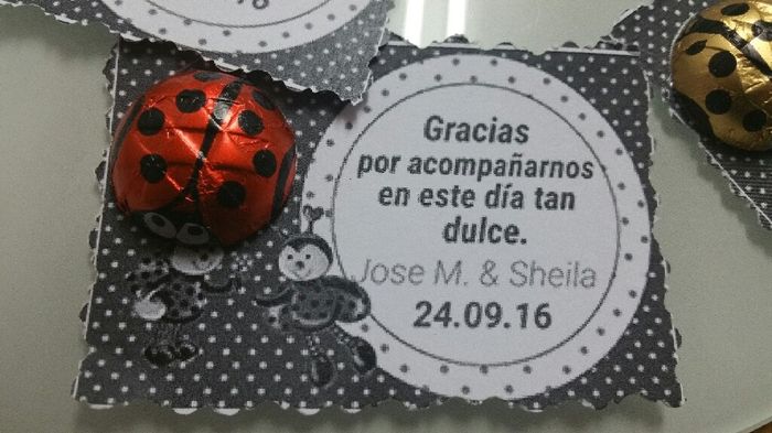 Un detalle en las mesas muy dulce - 2