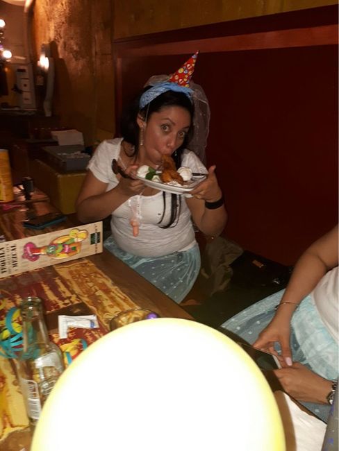 Despedida y cumpleaños - 10
