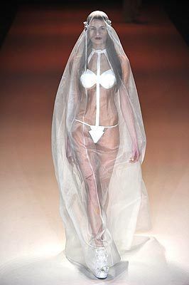 vestido de novia algo atrevido