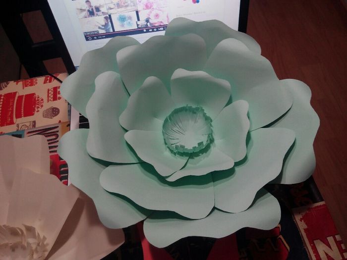 Letras gigantes y flores de papel - 2